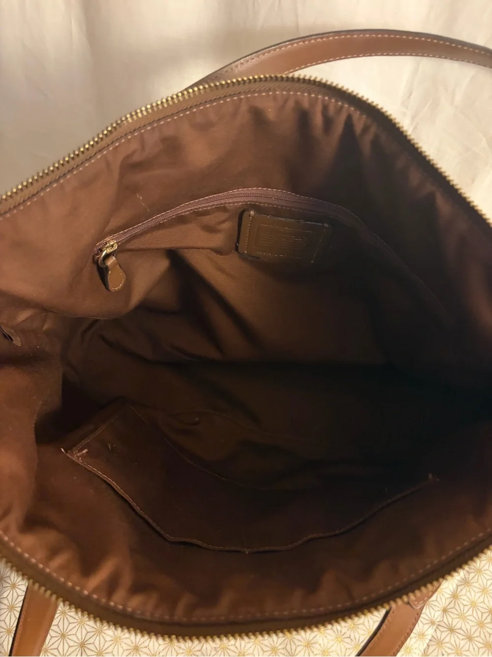 Coach add logo